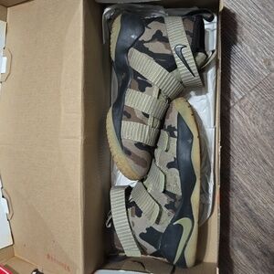 LeBron Soldier XI (PS)